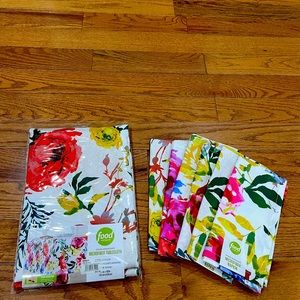 60x120 Floral Tablecloth with 6 napkins 💐